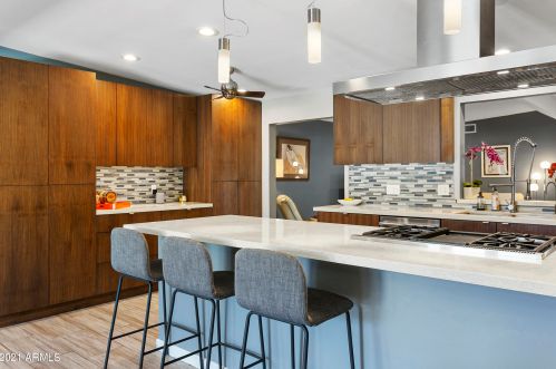 1936 Bethany Home Rd, Phoenix AZ 85015-2442 exterior