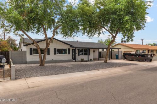 2437 Echo Ln, Phoenix, AZ 85021-4855