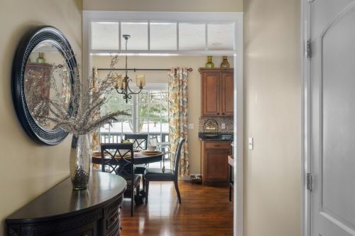 62 Chelsea Dr, Seekonk MA 02771-4923 exterior