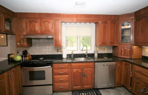 10 Arrowhead Rd, Topsfield MA  01983-1323 exterior