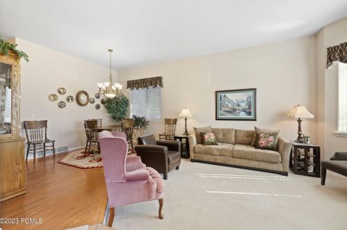 1729 Silver Spg, Park City UT 84098-6033 exterior