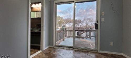 264 Davis Ave, Kearny NJ 07032-3402 exterior