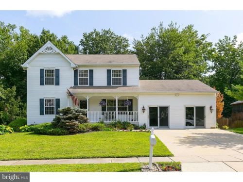 7 Candlewood Dr, West Deptford, NJ 08051-2122