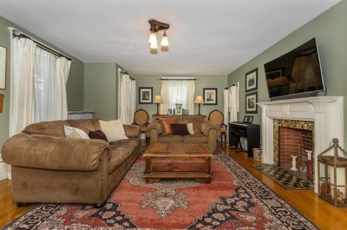 118 Messinger St, Canton MA 02021-3947 exterior