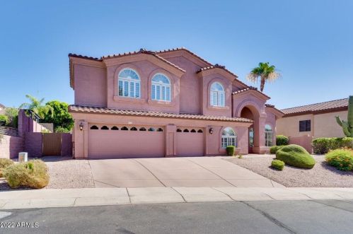 1916 Claire Dr, Phoenix AZ 85022-4106 exterior