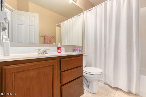 15221 14 Pl, Phoenix AZ 85014-5111 exterior