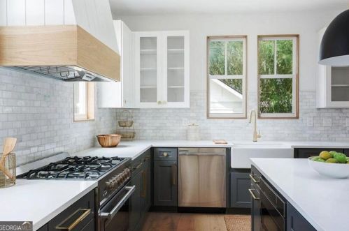 796 Beechwood Ave, Atlanta GA 30310-4209 exterior