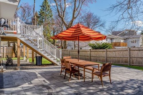 330 Rdg St, Arlington MA 02474-1719 exterior