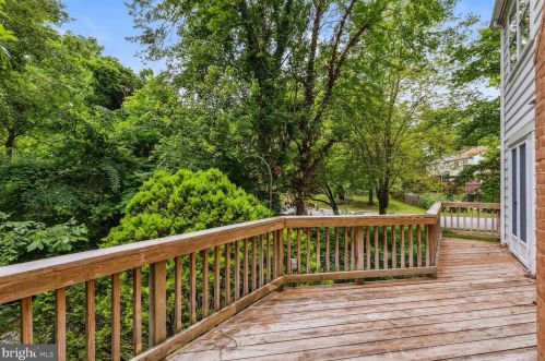 8951 Queen Maria Ct, Columbia MD 21045-2405 exterior