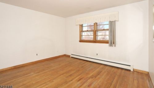 11 Van Rensselear St, Belleville NJ 07109-2911 exterior