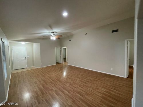 3050 Abraham Ln, Phoenix AZ  85027-2331 exterior