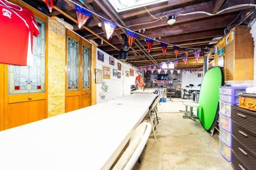 53 Cedar St, Taunton MA 02780-3131 exterior