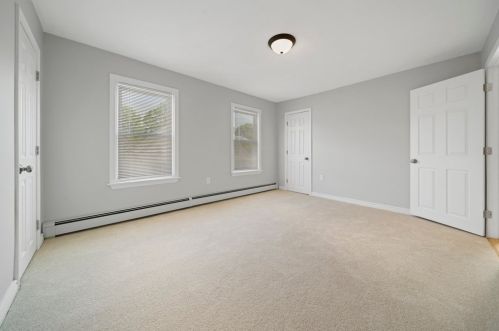 4 Mckinley Rd, Worcester MA  01605-2112 exterior