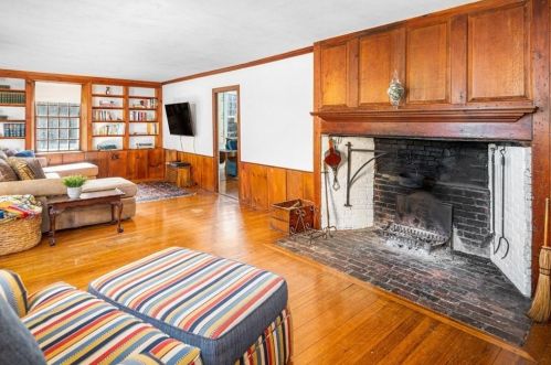 691 River St, Hingham MA 02061-2214 exterior