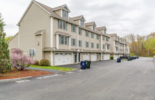 530 Mammoth Rd, Dracut, MA 01826-6200