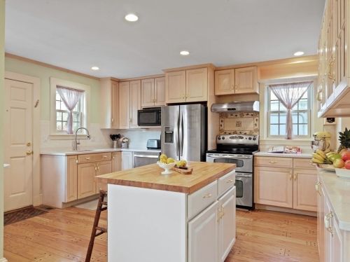 29 Furber Ln, Newton MA 02459-1503 exterior