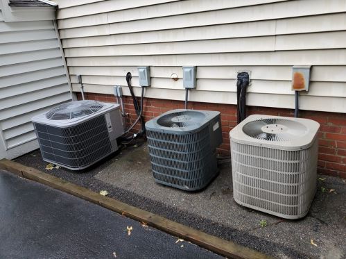 8 Ipswich St, Seekonk MA 02771 exterior