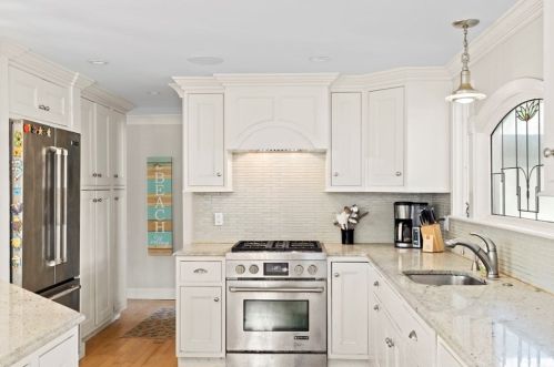 35 Monmouth St, Quincy MA 02171-1067 exterior