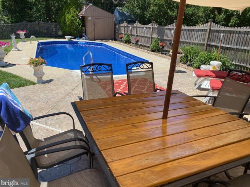 50 Tattersall Dr, West Deptford NJ 08051-1712 exterior