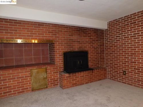 1612 View Dr, San Leandro CA  94577-5343 exterior