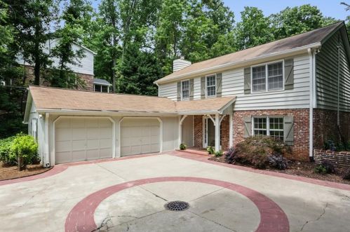 1443 Cedarhurst Dr, Atlanta, GA 30338-4618