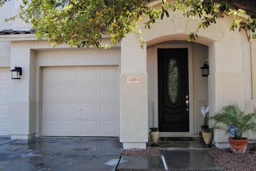 1201 Beth Dr, Phoenix, AZ 85042-7911