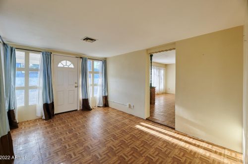 4234 42nd Pl, Phoenix AZ  85018-4290 exterior