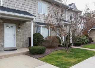 19 Castle Hill Rd, Agawam MA  01001-2460 exterior