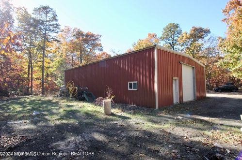 1062 Lakehurst Ave, Jackson Twp NJ 08527-5250 exterior