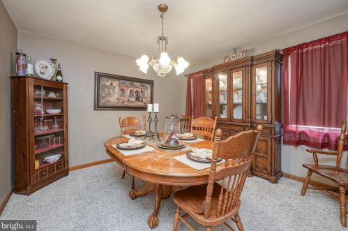 431 Meadowcroft Rd, West Deptford NJ 08096-4007 exterior