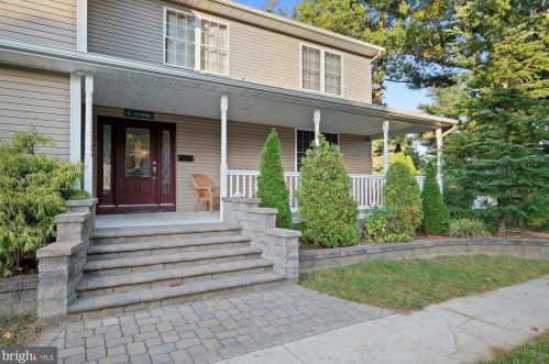 511 Wesley Ave, West Deptford, NJ 08063-1227