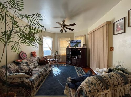 279 Earle St, New Bedford MA 02746-1813 exterior