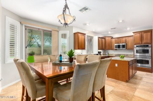 25311 51 Dr, Phoenix AZ 85035-1901 exterior