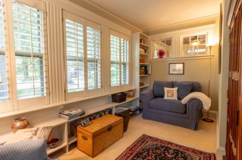 93 South St, Needham MA  02492-2704 exterior