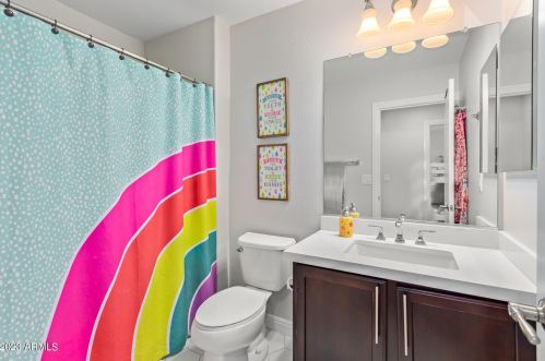 1646 Blaylock Dr, Phoenix AZ 85085-6323 exterior