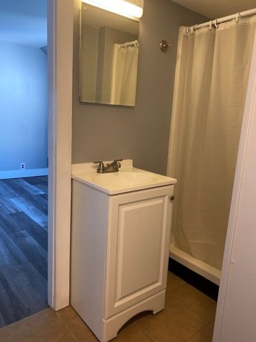 298 Central St, East Bridgewater MA 02333-2018 exterior