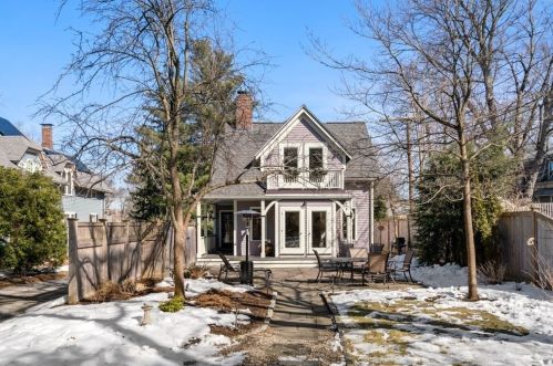 120 Pleasant St, Newton MA 02459-1810 exterior