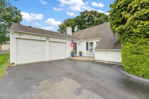 44 Buckingham Dr, Jackson Twp NJ 08527-2633 exterior