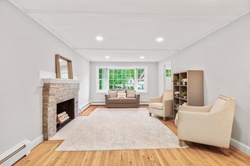 18 Pennacook St, Norfolk MA  02056-1117 exterior