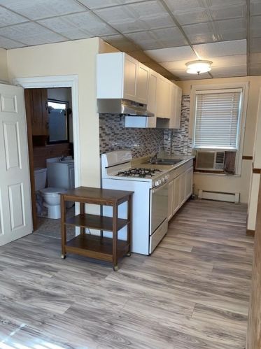 83 Houghton St, Worcester MA 01604-3823 exterior