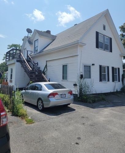 206 Cambridge St, Worcester, MA 01603-2332