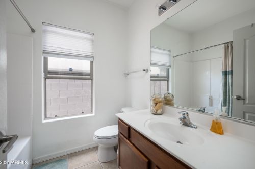 509 Beautiful Ln, Phoenix AZ 85041-7621 exterior