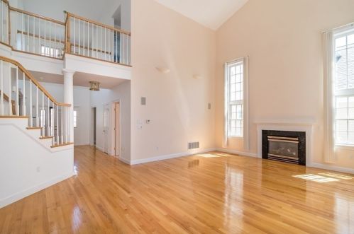 9 Preston Sq, Quincy MA 02171-3130 exterior