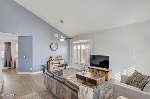 17806 13 Pl, Phoenix AZ 85014-1119 exterior