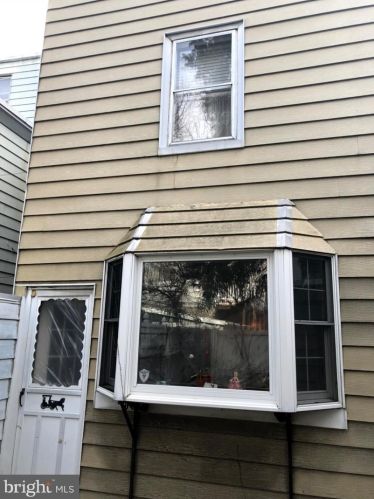 217 Allen St, Philadelphia, PA 19125-4103