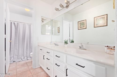 8520 Cambridge Ave, Phoenix AZ 85008-1215 exterior