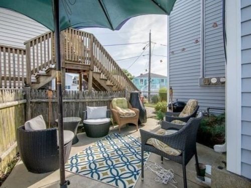 20 Castle Rd, Nahant MA 01908-1147 exterior