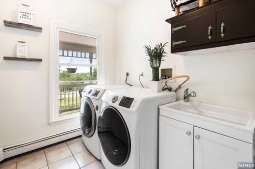 20 Southfield Dr, Wantage NJ  07461-3036 exterior