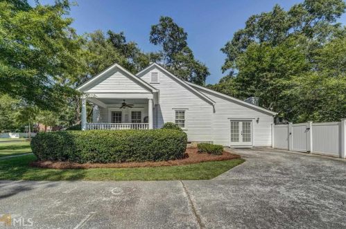 945 College Ave, Conyers GA 30012-4423 exterior