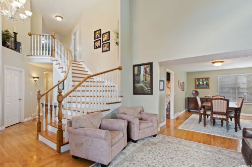 9232 Stone Ridge Cir, Sandy UT 84093-2698 exterior